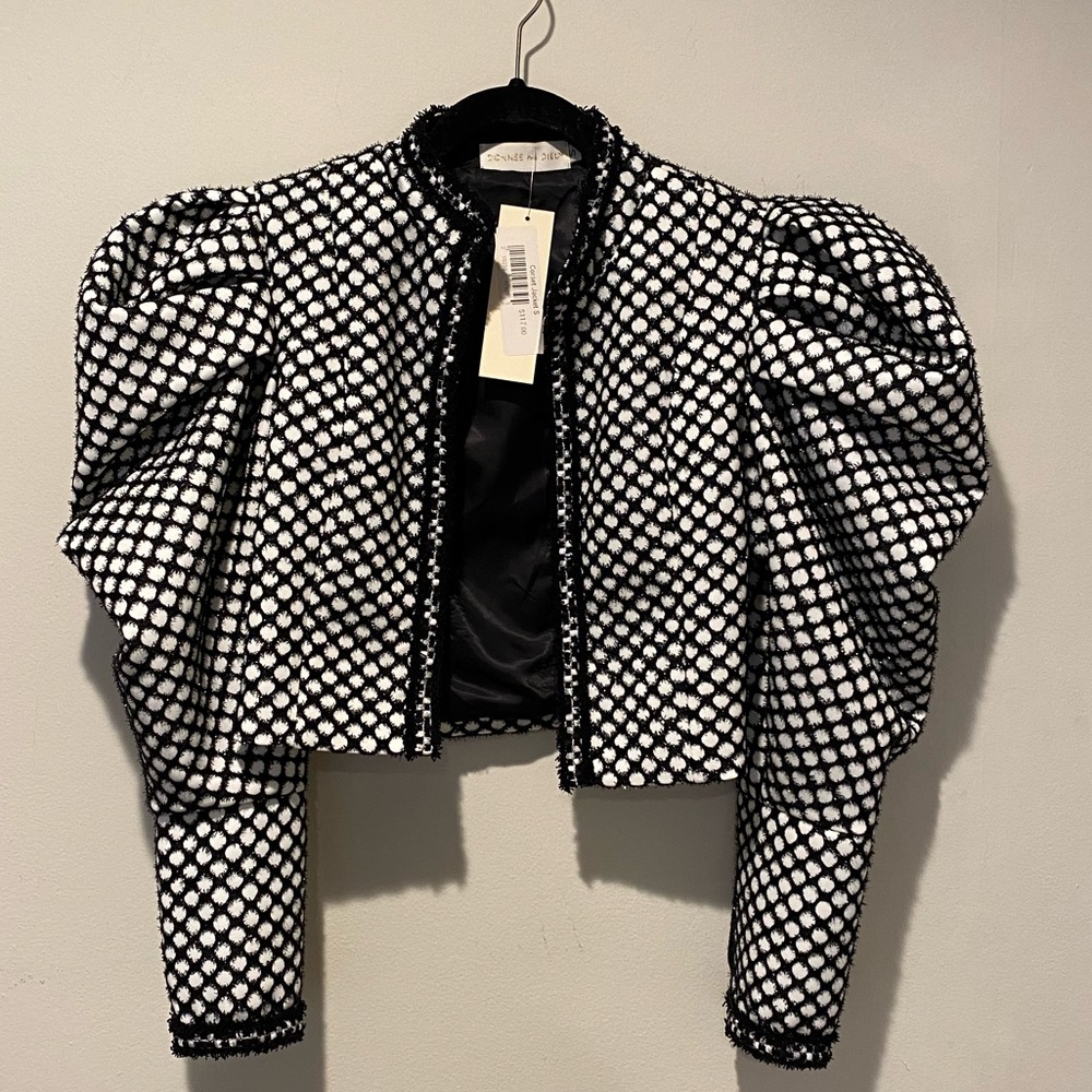 Black and white semi cropped blazer